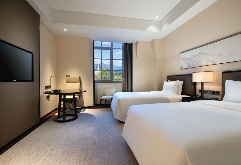 ダブルベッドスタンダードルーム, Crowne Plaza Huailai By Ihg