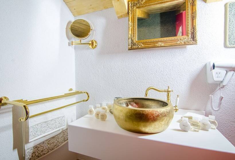 豪华房间, Jmr Royal