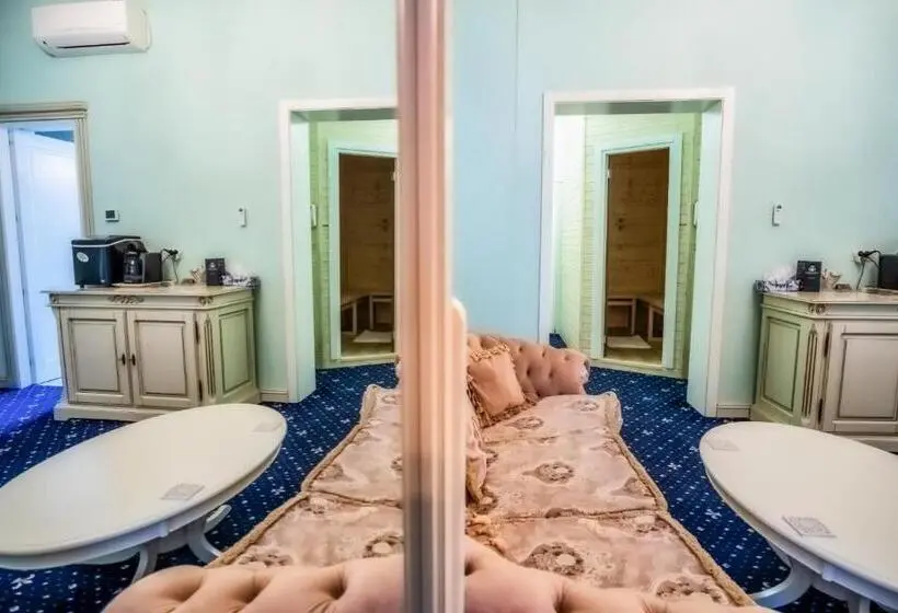 سوئیت با تخت بزرگ, Jmr Royal
