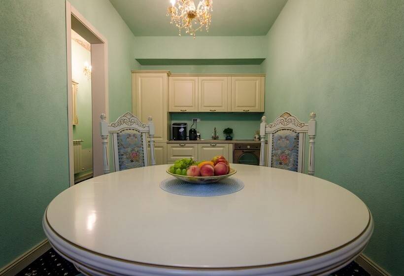 豪华房间, Jmr Royal