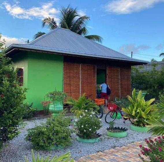 بانگلوی استاندارد, La Digue Holiday Villa