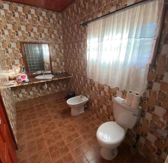 بانگلوی استاندارد, La Digue Holiday Villa