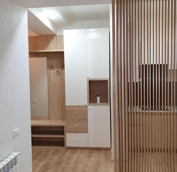 آپارتمان لوکس 1 خوابه, Vazi Apart