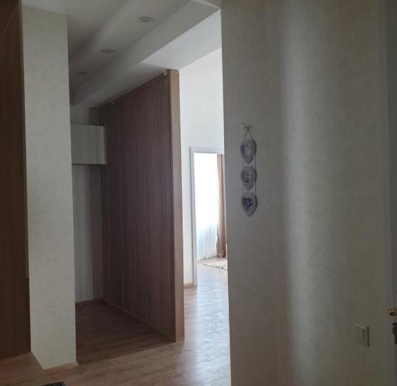 آپارتمان لوکس 1 خوابه, Vazi Apart