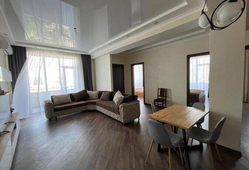 آپارتمان 3 خوابه, Vazi Apart