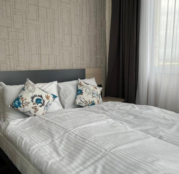 آپارتمان 3 خوابه, Vazi Apart