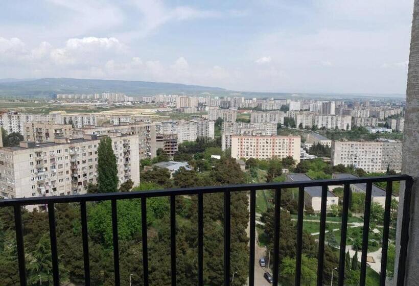 آپارتمان 1 خوابه با چشم‌انداز باغ, Vazi Apart