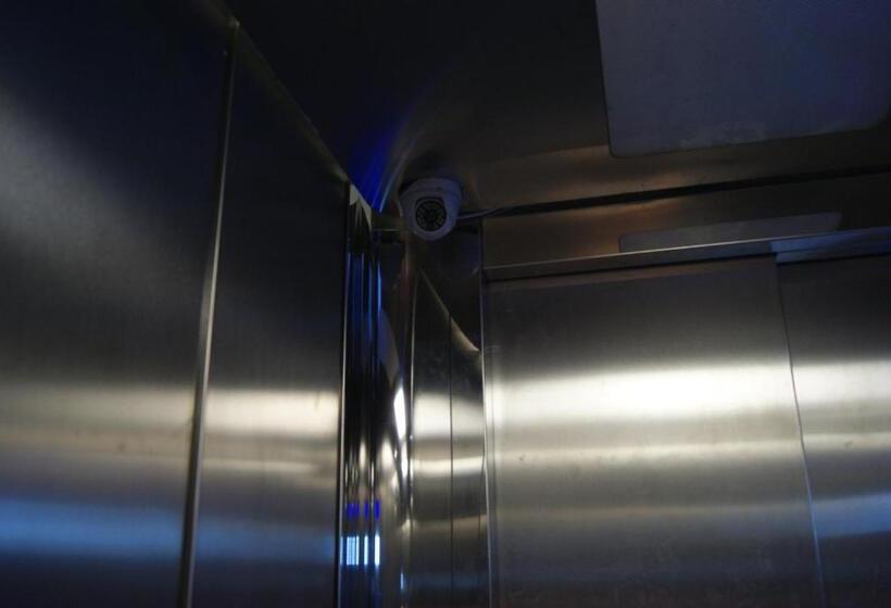 آپارتمان 2 خوابه, Vazi Apart