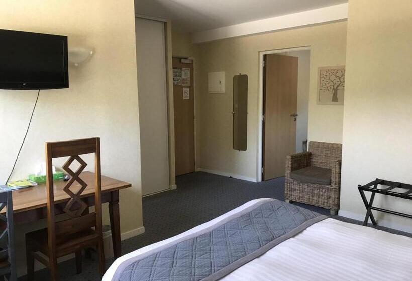 غرفة قياسية رباعية, Logis Auberge De Carolles