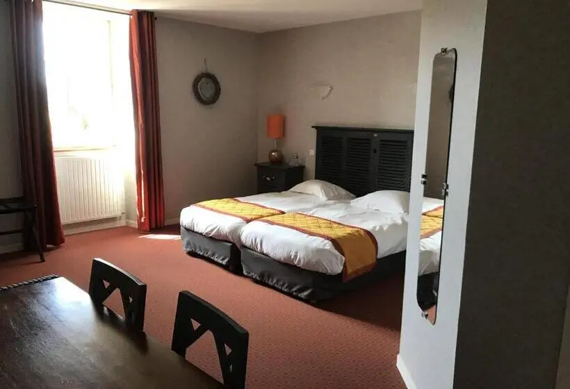 ガーデンビュースーペリアールーム, Logis Auberge De Carolles