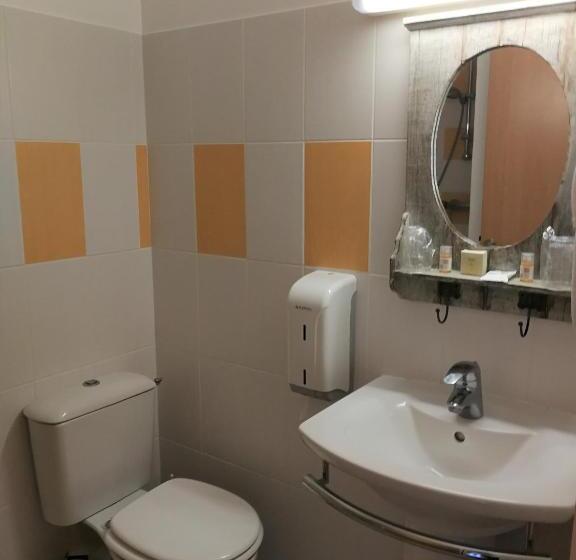 חדר בסיסי, Logis Auberge De Carolles