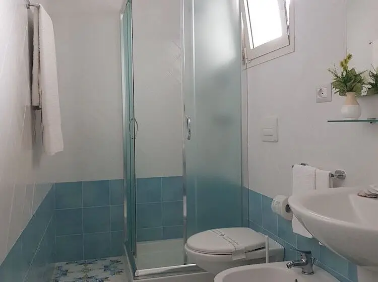 Standard Neljän Hengen Huone, B&b Riva Delle Donne