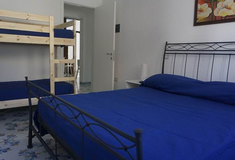 Pokój Czteroosobowy Standard, B&b Riva Delle Donne