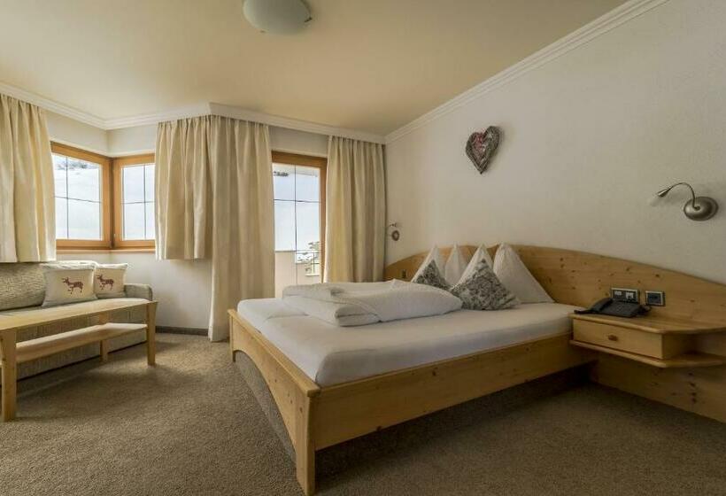 标准间带阳台, Garni Chasa Nova