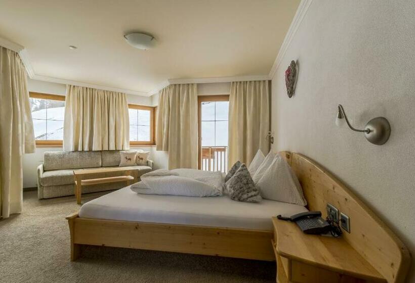 标准间带阳台, Garni Chasa Nova