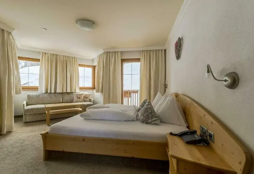 Habitació Estàndard amb Balconada, Garni Chasa Nova