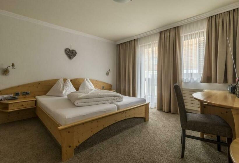 带1个卧室带观景的公寓, Garni Chasa Nova