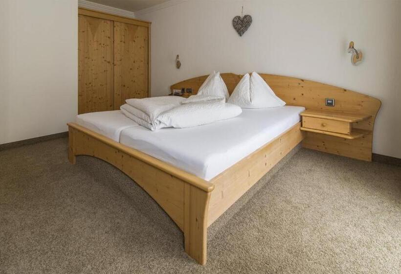 带1个卧室带观景的公寓, Garni Chasa Nova