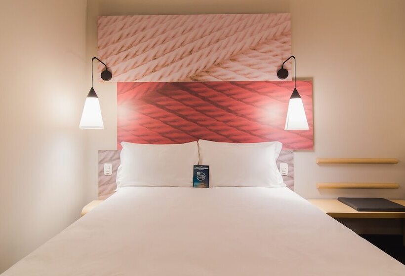 דירת חדר, Ibis Erechim