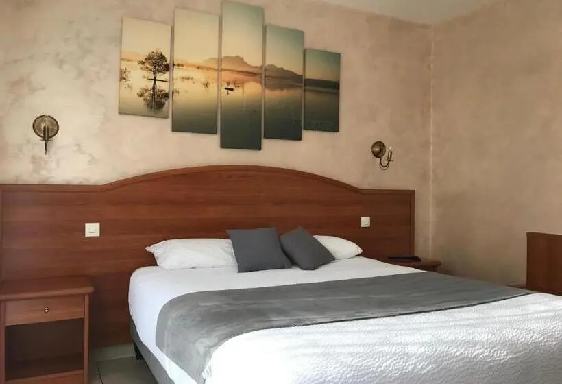 Standard-huone Puutarhanäkymä, Logis Hostellerie Le Chatel Nangis