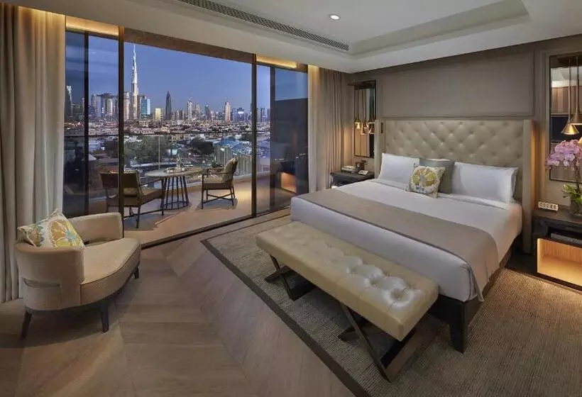 Club Suite with Views