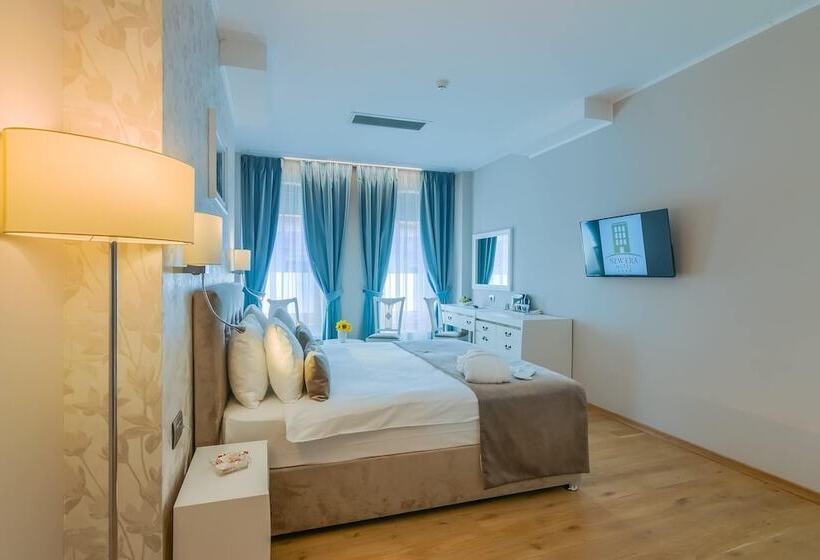 اتاق سوپریور, New Era Hotel Old Town Bucharest Parking With Fee Nearby