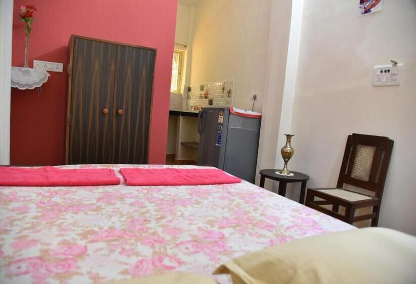 이코노미 룸, Niki Guest House