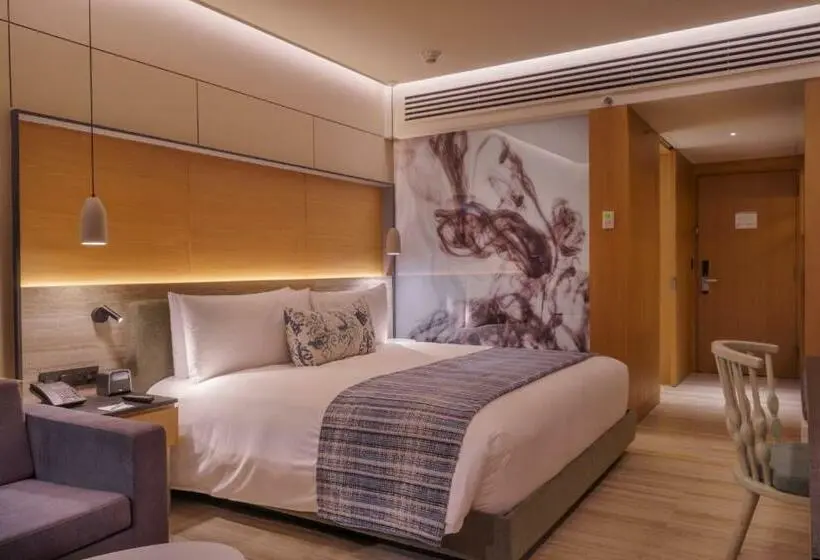 キングサイズベッドのデラックスルーム, Renaissance Cancun Resort & Marina