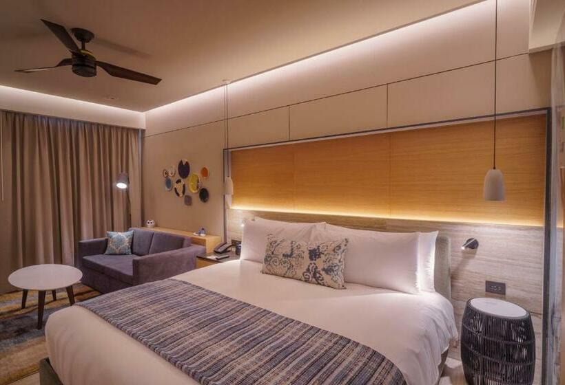 스탠다드 룸 킹사이즈 침대, Renaissance Cancun Resort & Marina