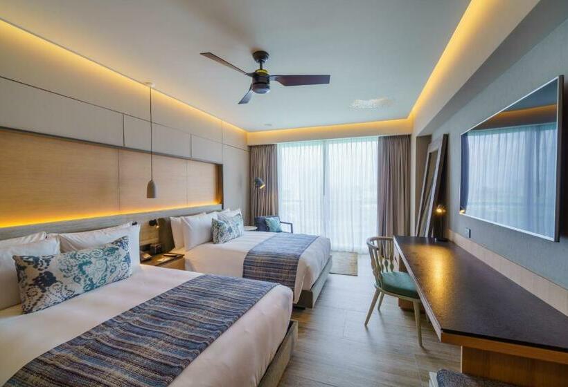 Номер Deluxe, Renaissance Cancun Resort & Marina