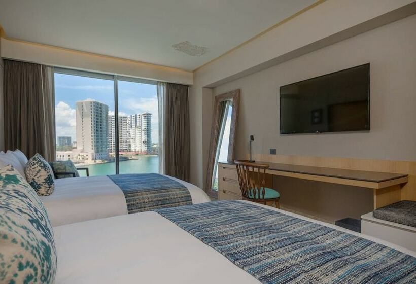 חדר סטנדרט שתי מיטות זוגיות, Renaissance Cancun Resort & Marina