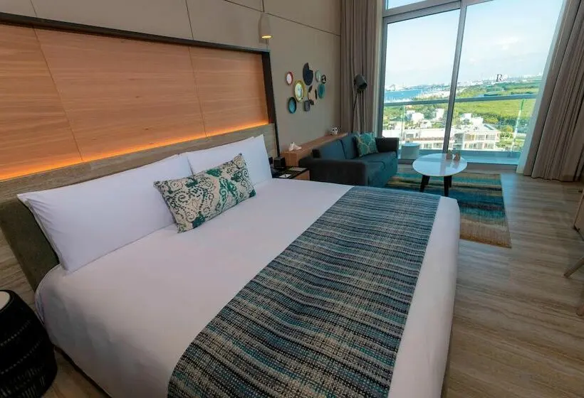 海の見えるダブルベッドスタンダードルーム, Renaissance Cancun Resort & Marina