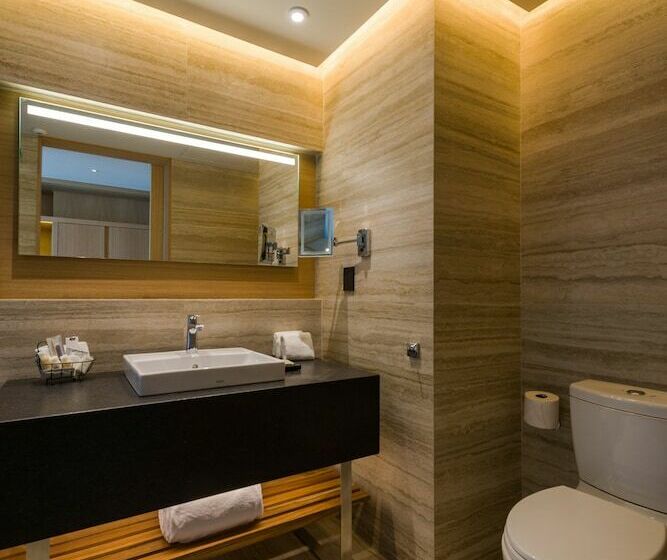 스탠다드 룸 더블 침대 바다 전망, Renaissance Cancun Resort & Marina