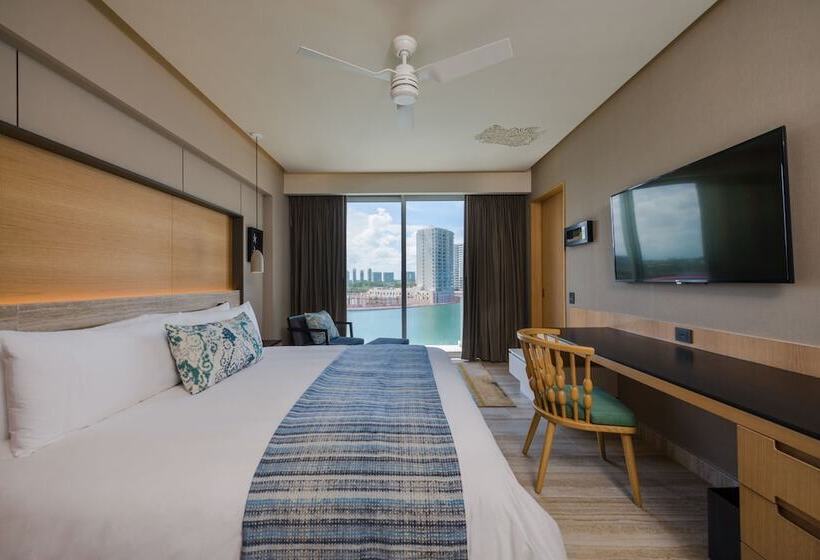 סוויטה עם נוף, Renaissance Cancun Resort & Marina