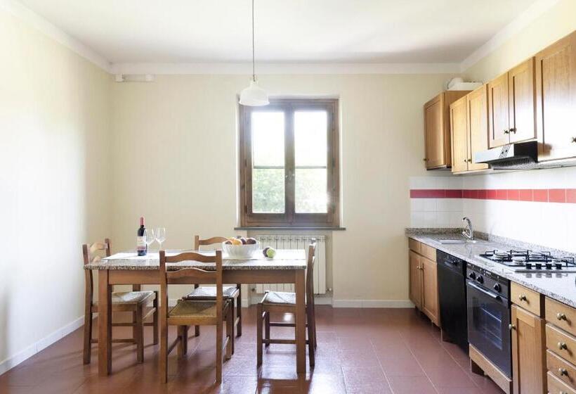 带1个卧室的高级公寓, Tenuta Lamborghini Golf & Resort