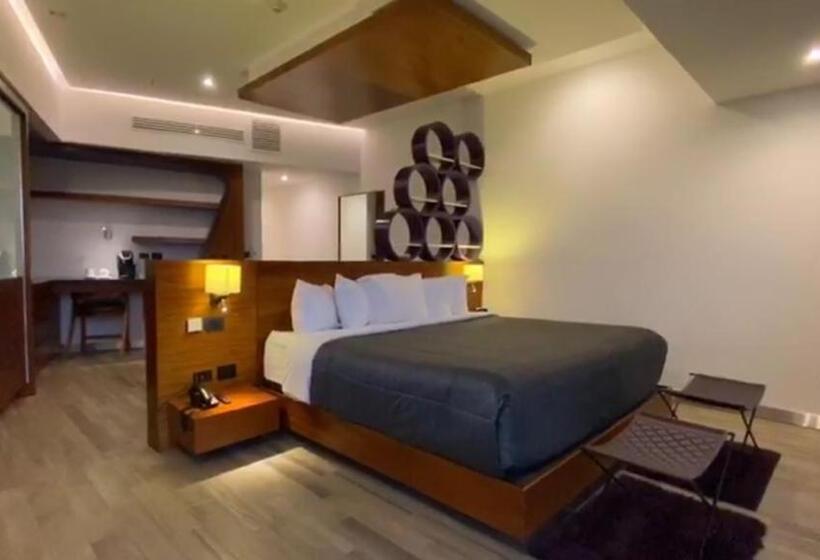 סוויטה דלוקס, Sonata Hotel Puebla Angelópolis Distrito Sonata