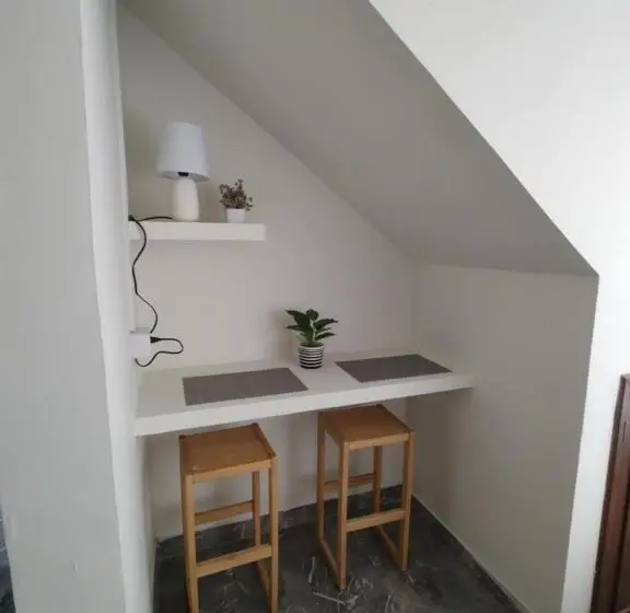 استودیوی استاندارد, Santafe Suites