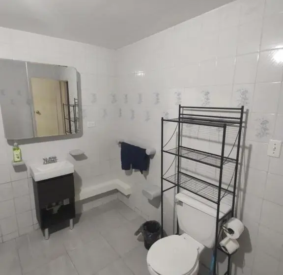 استودیوی لوکس, Santafe Suites