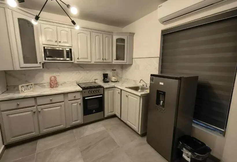 آپارتمان 1 خوابه همکف, Santafe Suites