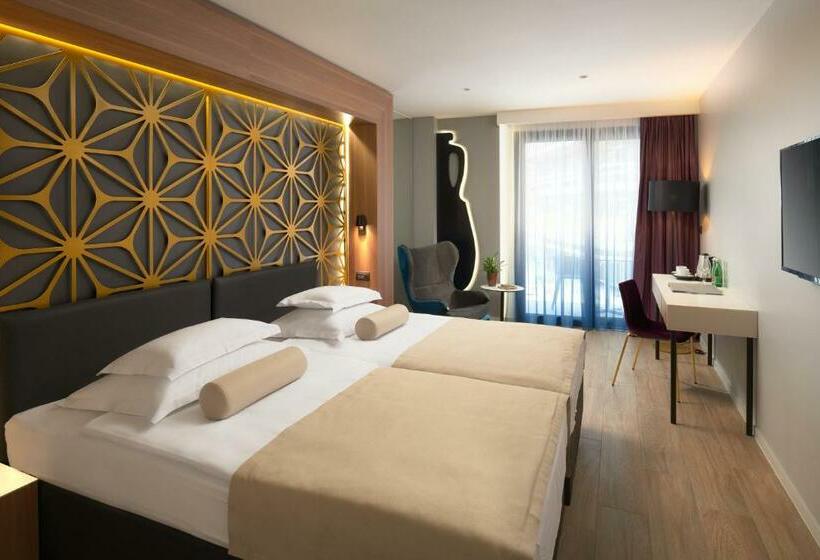 Quarto Superior, Amphora