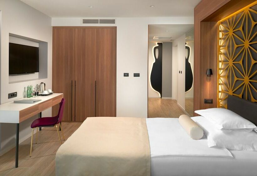 Quarto Superior, Amphora