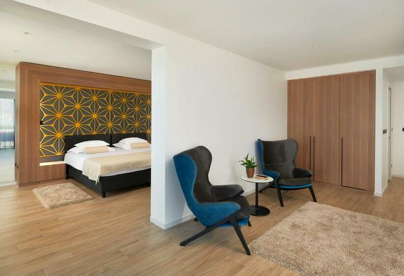 Suíte Executivo, Amphora