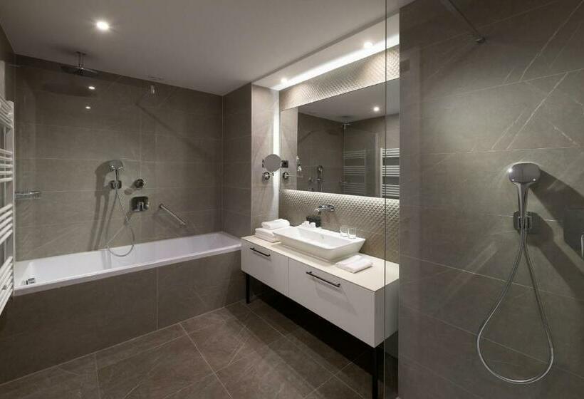 Suíte com Hidromassagem, Amphora