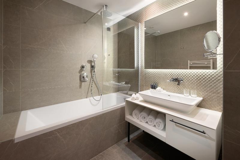 Suíte com Hidromassagem, Amphora