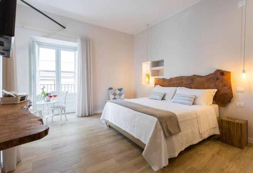 带阳台的豪华间, Bellaroto Suite & Spa