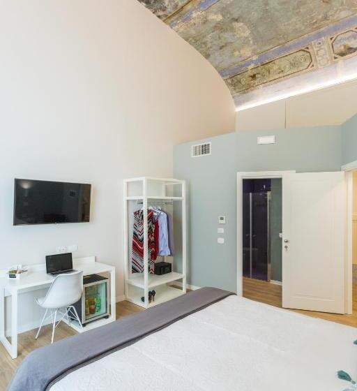 带阳台的豪华间, Bellaroto Suite & Spa