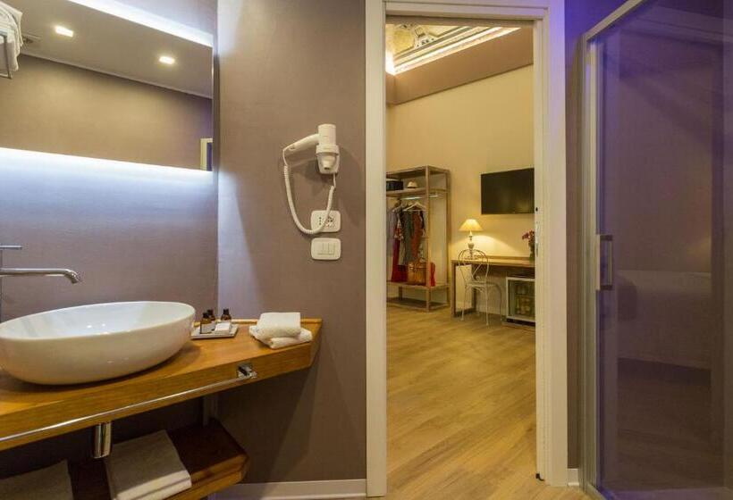 小型套房带阳台, Bellaroto Suite & Spa