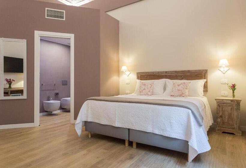 سوییت جونیور با بالکن, Bellaroto Suite & Spa