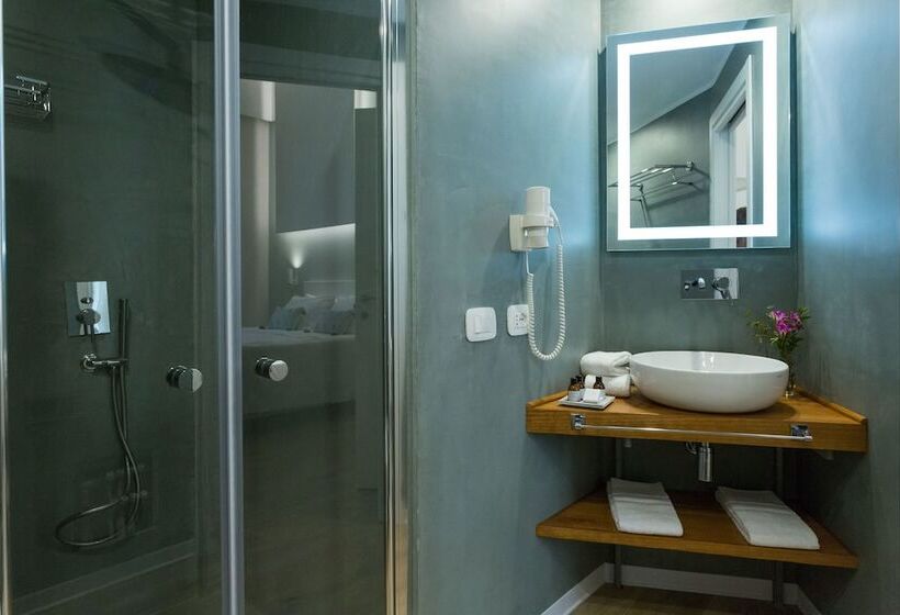 带阳台的豪华间, Bellaroto Suite & Spa