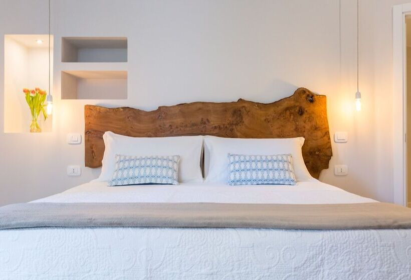 带阳台的豪华间, Bellaroto Suite & Spa